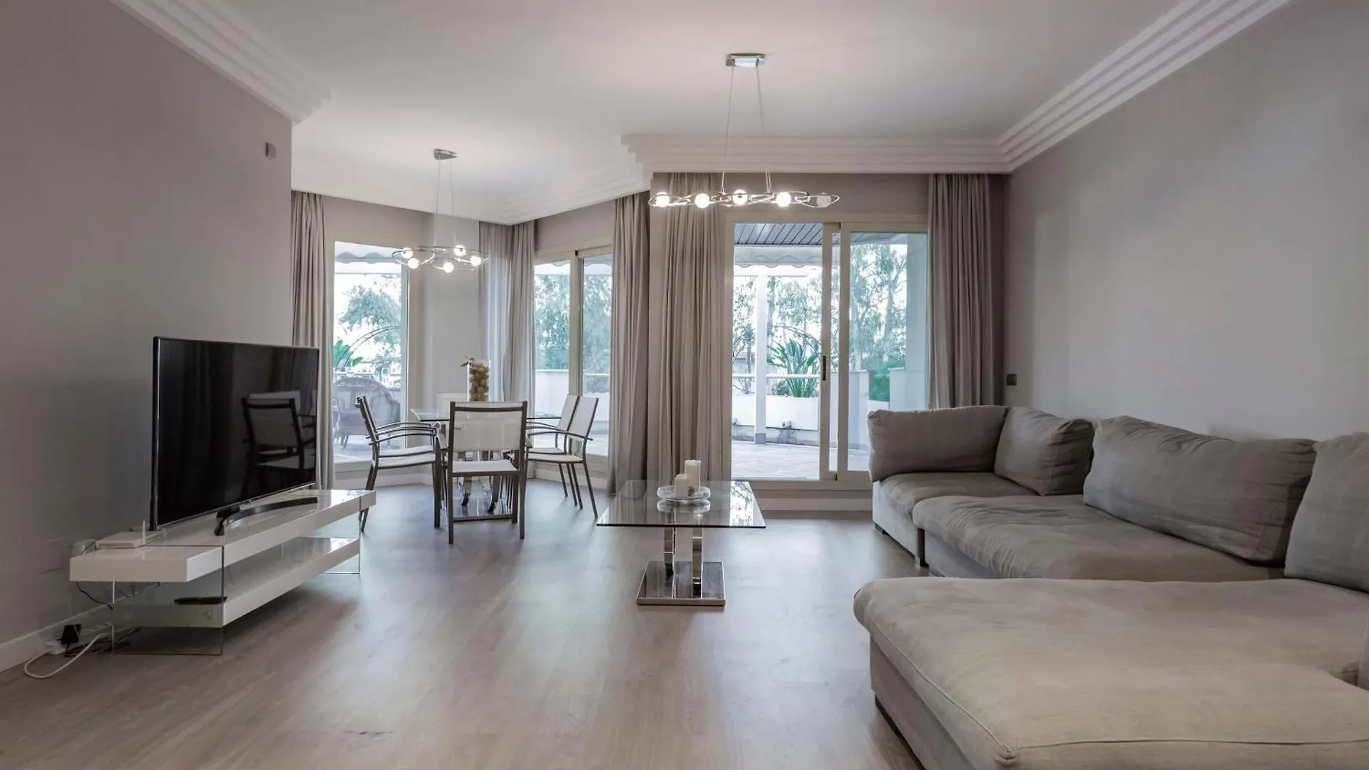 Molo Aloha 3 Beds Apartment - Molo Residences Marbella İspanya